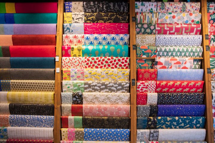 何を包むかわくわく♪ラッピングペーパーの専門店「REGARO PAPIRO 東京蔵前店」