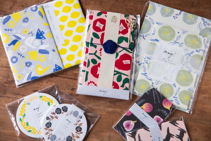 何を包むかわくわく♪ラッピングペーパーの専門店「REGARO PAPIRO 東京蔵前店」