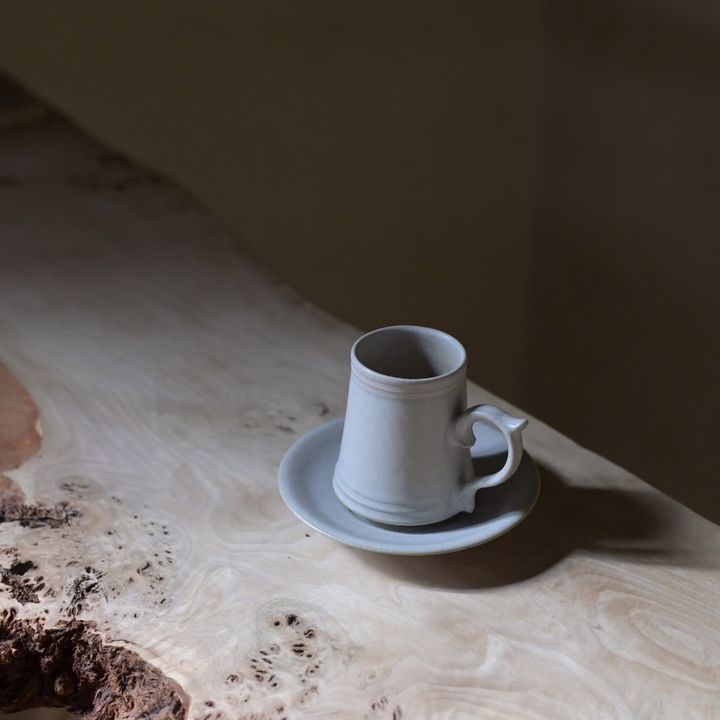 生形由香のカップ＆ソーサー