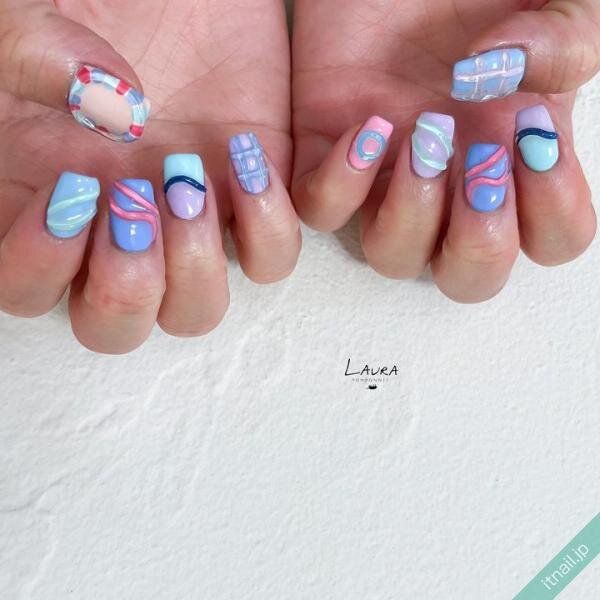 LAURA POMPONNEEが投稿したネイルデザイン [photoid:I0128957] via Itnail Design (725382)