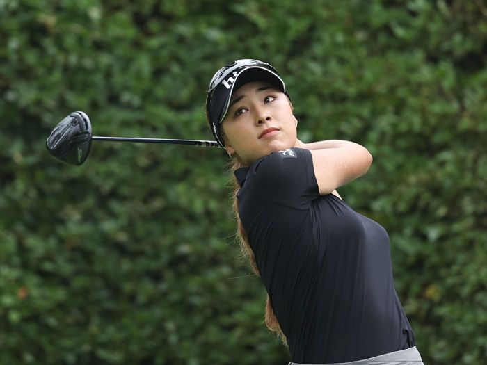 【希少】第五回日韓女子プロゴルフ対抗戦サイン 22EPOCH JLPGA 女子ゴルフ Rookies & Winners 東風花 直筆サイン