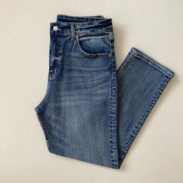 テーパードデニムの物撮り