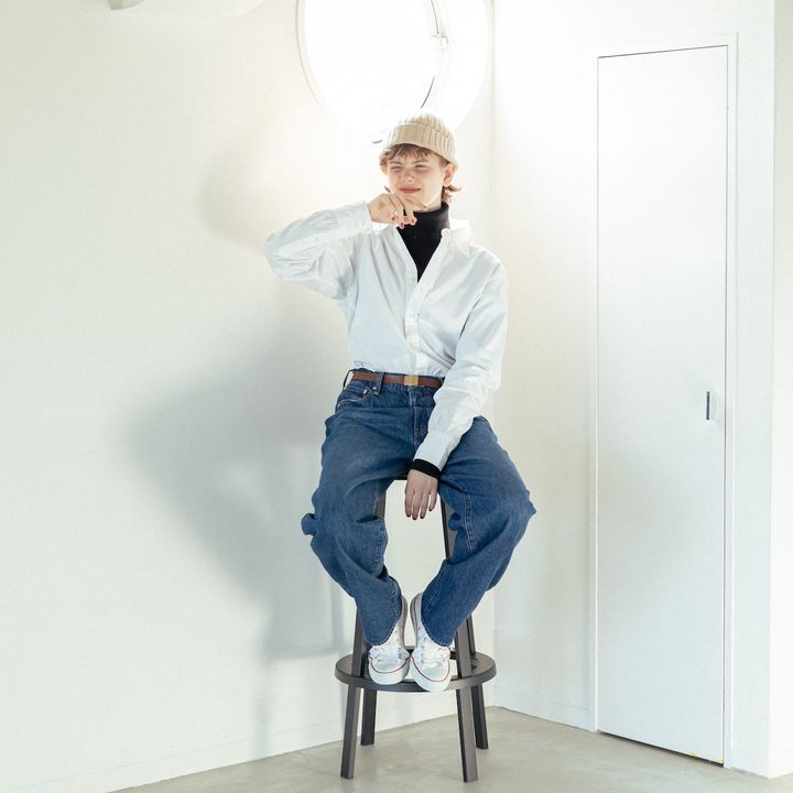 お洒落さんに習う、定番白の《コンバース》使ったお手本コーデ6選