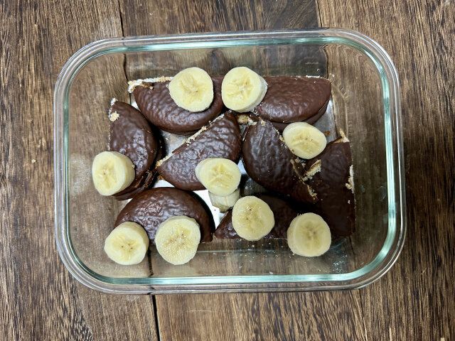 チョコパイバナナティラミス レシピ チョコパイとバナナを敷き詰める
