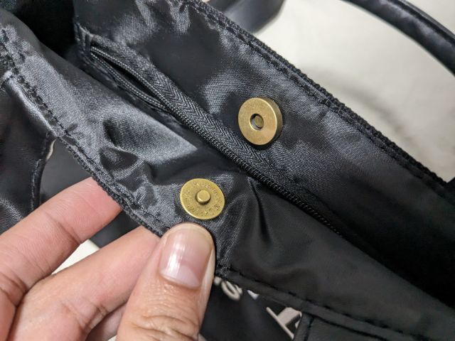 マグネットボタン