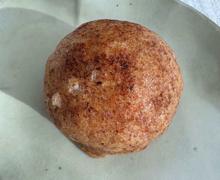 「塩キャラメルメロンパン」310円