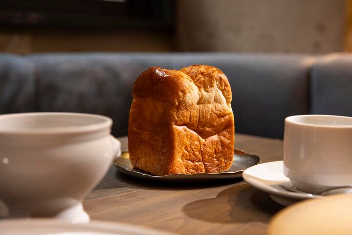 焼き立てミニ食パンがうれしい池袋「RACINES Boulangerie & Bistro」のビストロランチ