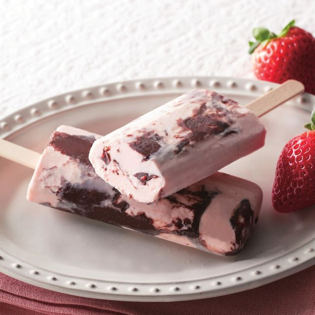 シャトレーゼ チョコバッキー・ザ・プレミアム あまおう苺