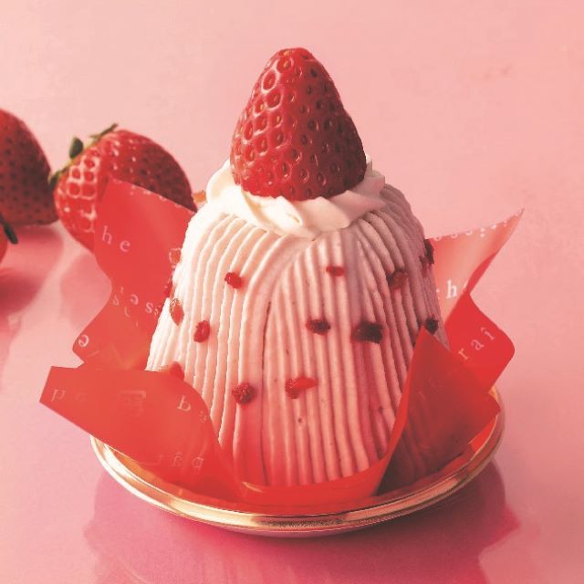 シャトレーゼ 苺と白桃のモンブラン