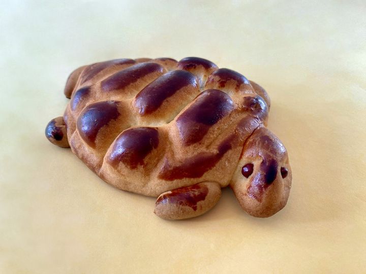 ご利益満点！まるで工芸品のような遠州名物「亀まんじゅう」【旅するデザイナーがおすすめする旅先でのお土産たち！】