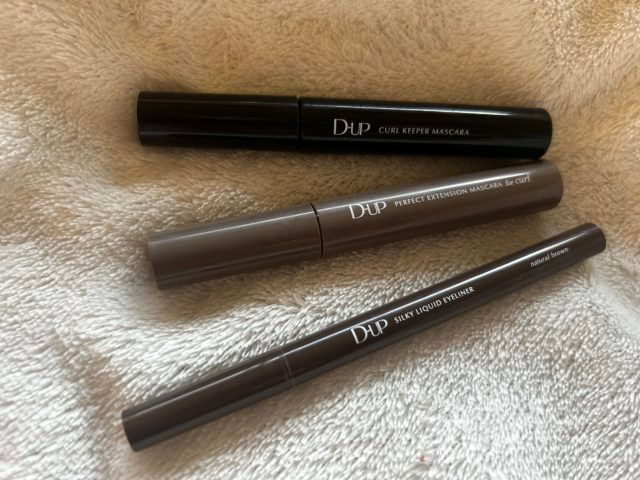 ディーアップのマスカラとアイライナー