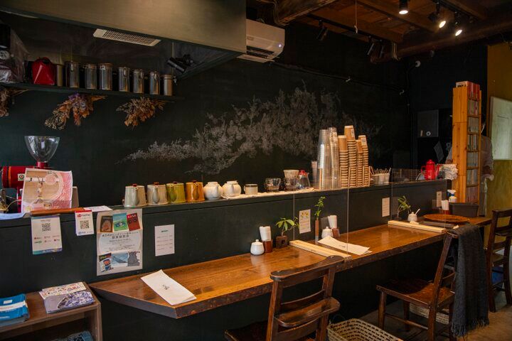 レトロな雰囲気で自家焙煎コーヒーを味わう♪雑司ヶ谷鬼子母神参道「キアズマ珈琲」