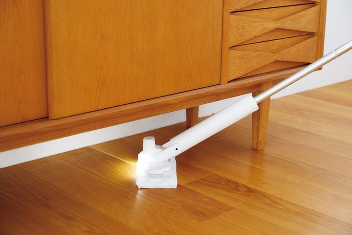 〈アイリスオーヤマ〉の電動フロアワイパー SWD-A-Wをお試し