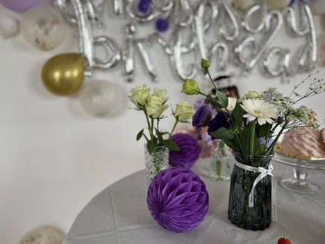 ユニクロフラワー飾り付けイメージ画像