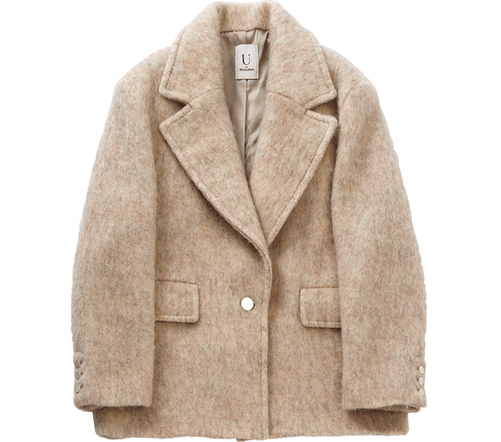 シャギー素材のビッグサイズ。大きめの襟には小顔効果も。￥19,800（ユー バイ スピック＆スパン／ユー バイ スピック＆スパン ルミネ池袋店）