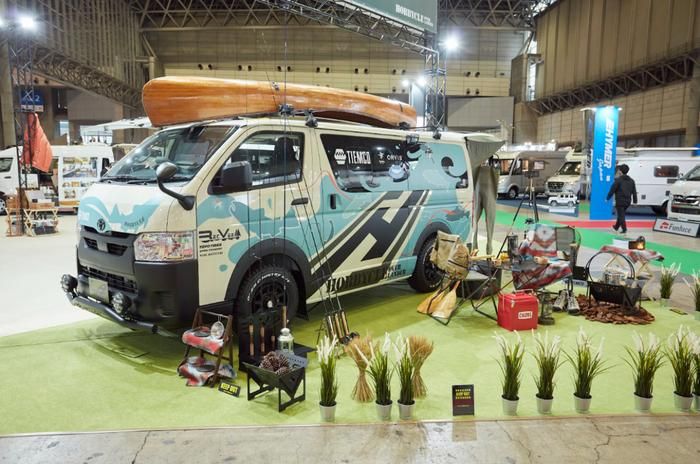 キャンピングカーショーのアウトドアコンセプトゾーン