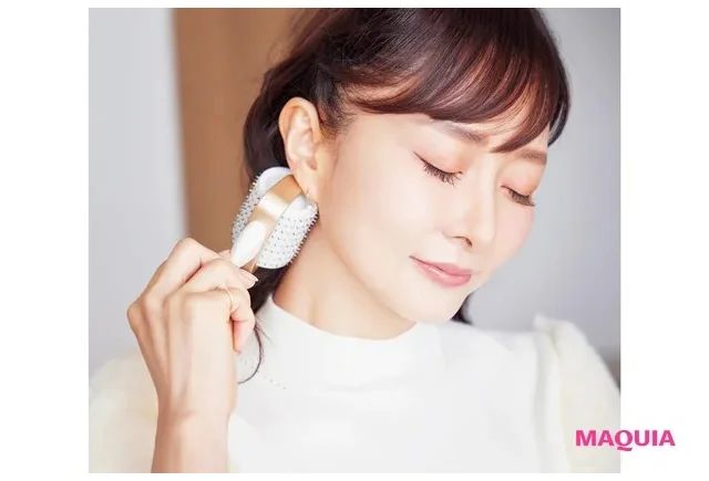 石井美保さんの最新愛用ボディケア＆インナーケア_ギア_ボディ メディテーションローラー ¥22000／EKATO.