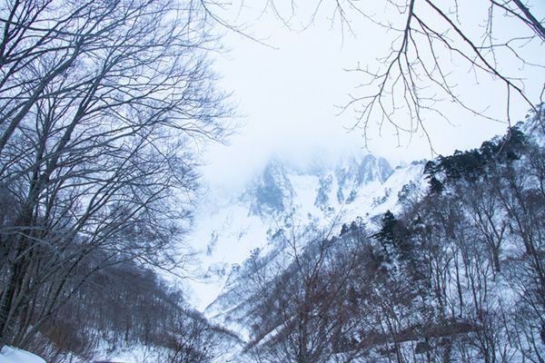 真冬の谷川岳で雪中登山！難路の先の絶景が凄かった！
