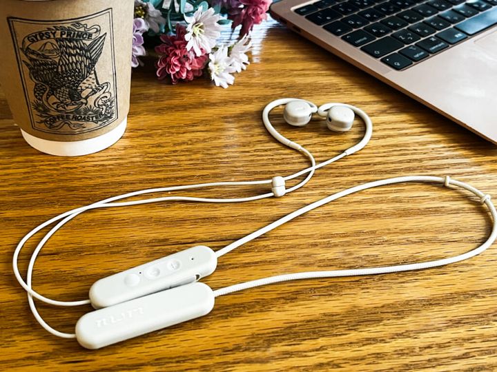 耳にかけるだけで音が聞こえる“耳スピ”がすごすぎた！nwmの「MWE001」を徹底紹介！