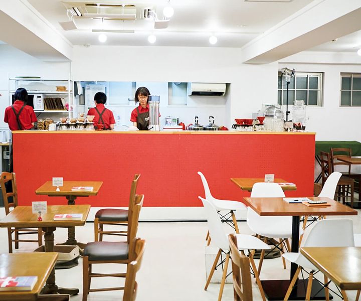 高田馬場〈珈琲専門店 預言CAFE〉店内