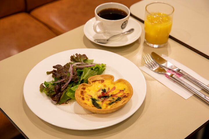 日本で最も古いとされる喫茶店、銀座「カフェーパウリスタ」で文豪たちが愛したコーヒーを味わう