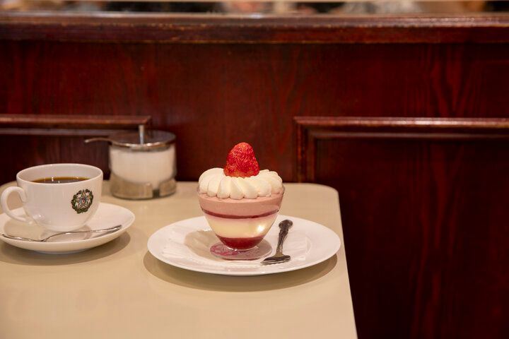 日本で最も古いとされる喫茶店、銀座「カフェーパウリスタ」で文豪たちが愛したコーヒーを味わう
