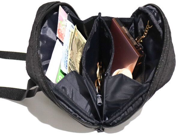 Traditional Weatherwear [トラディショナル ウェザーウェア] キルティング スマホショルダーバッグのメイン収納