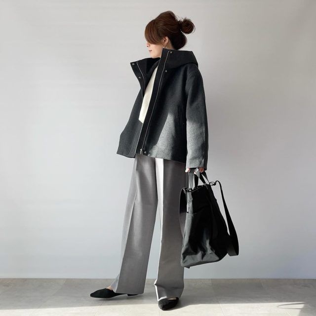 GU「コージーメルトンショート」GRの女性