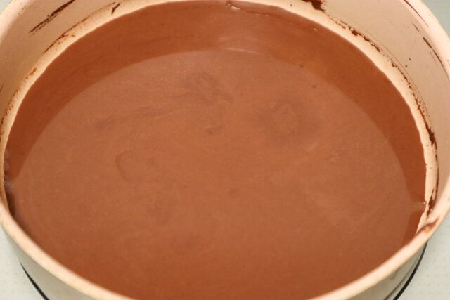 甘酒ココアおしるこ レシピ ココアをお湯で溶かす