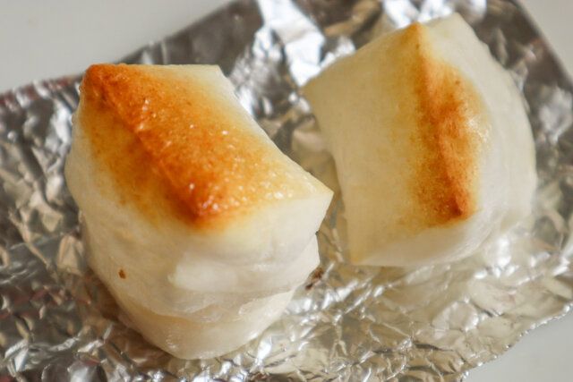 甘酒ココアおしるこ レシピ 餅を焼く