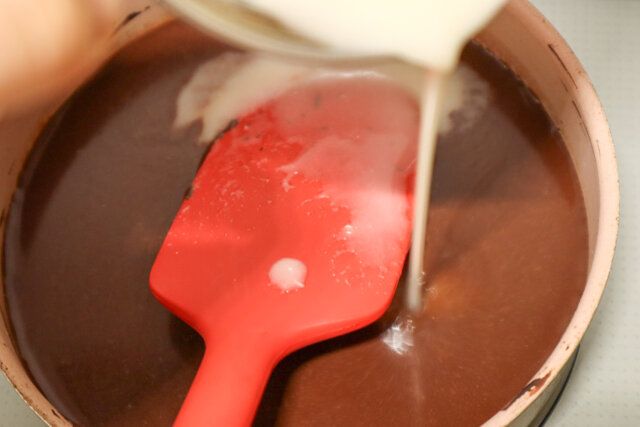 甘酒ココアおしるこ レシピ 甘酒と塩を加える