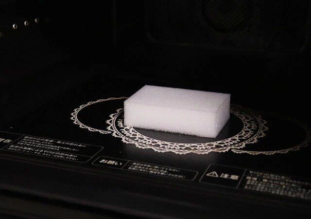 ダイソーの電子レンジ洗浄剤はレンジ庫内の掃除にぴったり