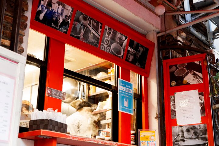 クラシックな洋館で本場のガレット＆クレープが味わえる大阪・難波の「クレープリー・アルション」