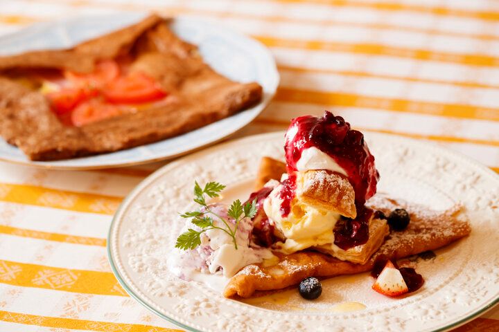 クラシックな洋館で本場のガレット＆クレープが味わえる大阪・難波の「クレープリー・アルション」