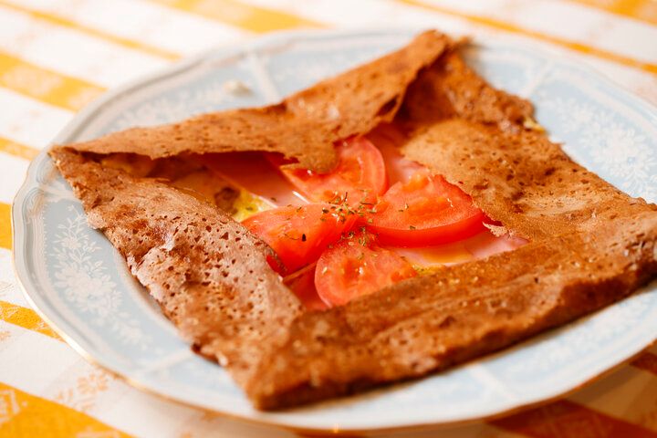 クラシックな洋館で本場のガレット＆クレープが味わえる大阪・難波の「クレープリー・アルション」