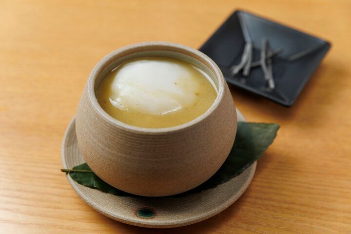京都・河原町「永楽屋 本店」の喫茶室で、栗や抹茶の和スイーツにほっこり