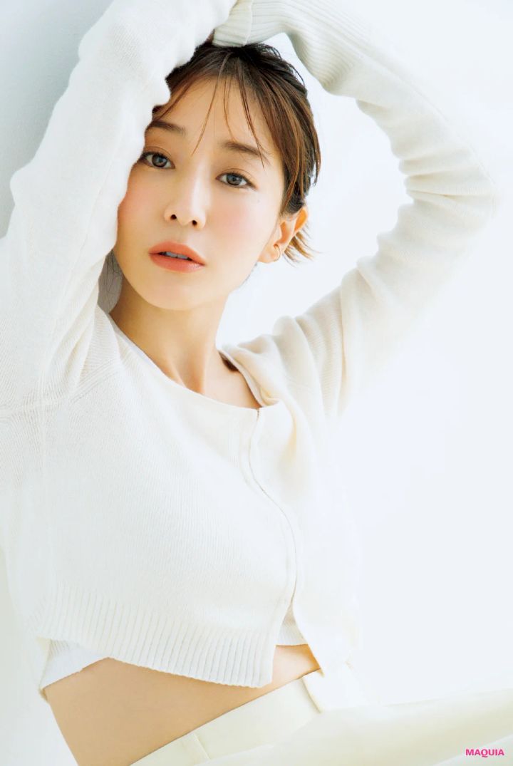 田中みな実さんの美容ルーティン。 “塗った感”のない肌を目指すベースメイク術_4