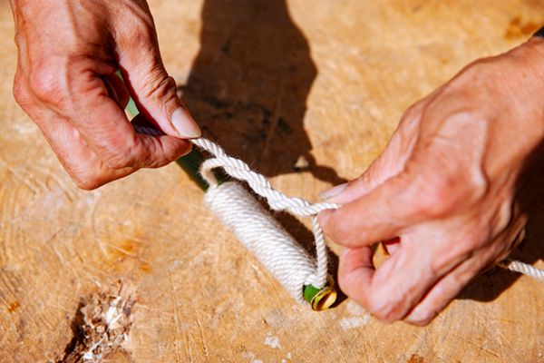 【知らないと損】どこにでもある植物からキャンプギアを作る！