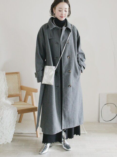 ロングコートのきれいめカジュアルコーデ