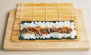 フライパンを使って3品同時調理！ くるくるまきまき食べやすい「焼肉のり巻き弁当」レシピの画像3