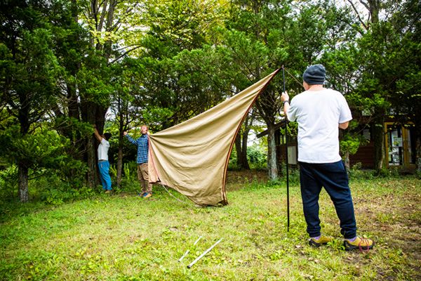 カスタマイズが神すぎる…！上級キャンパーのバンライフのインテリア作りを紹介！【人気記事】