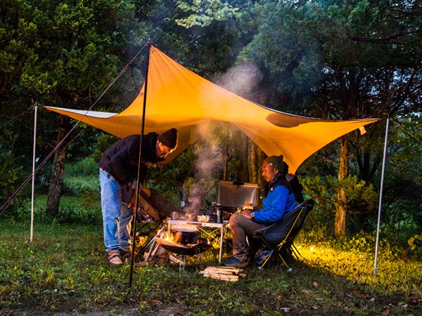 カスタマイズが神すぎる…！上級キャンパーのバンライフのインテリア作りを紹介！【人気記事】