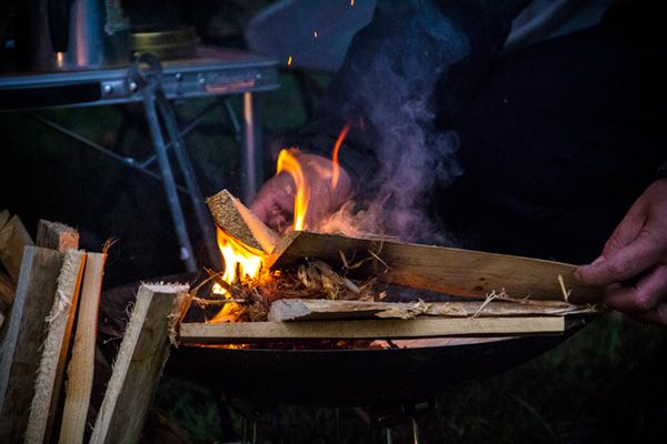 カスタマイズが神すぎる…！上級キャンパーのバンライフのインテリア作りを紹介！【人気記事】