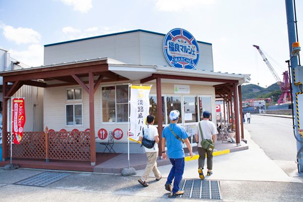 カスタマイズが神すぎる…！上級キャンパーのバンライフのインテリア作りを紹介！【人気記事】