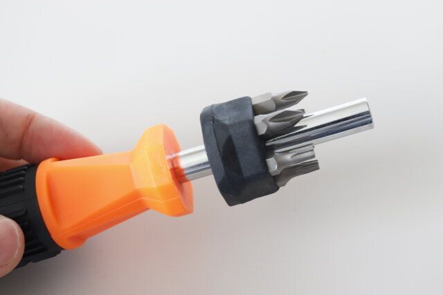 ダイソーの6本差替ドライバーのレビュー