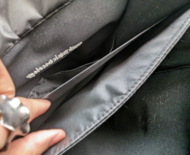 しきりのポケット