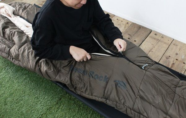 昼夜問わず暖かく！マルチに使えるBearsRockの最新シュラフが凄い！