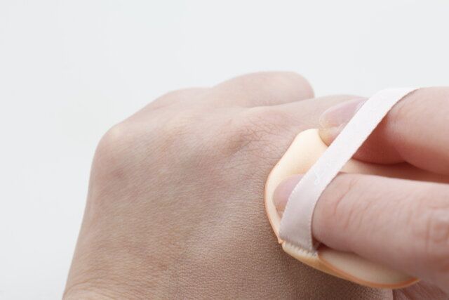 ダイソーのメイクアップパフ（花形、2個、専用ケース付）の使い心地