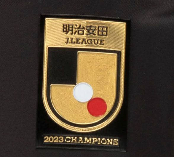 J1王者ヴィッセル神戸、2024新ユニフォームを発表！「強者のグラデカラー」をスタイリッシュに受け継ぐ