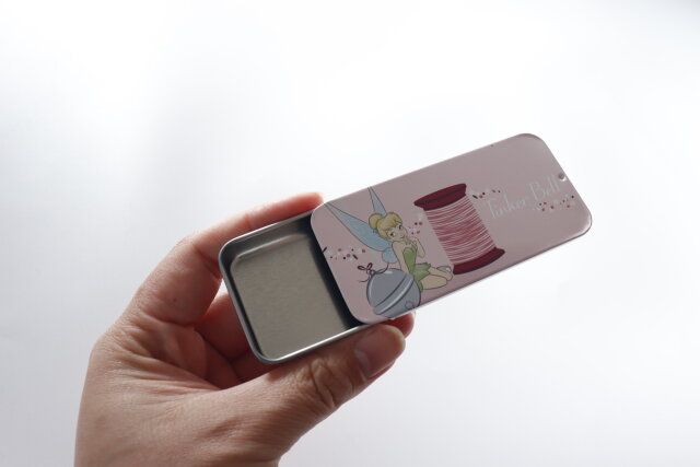 セリアのティンカーベル スライド缶